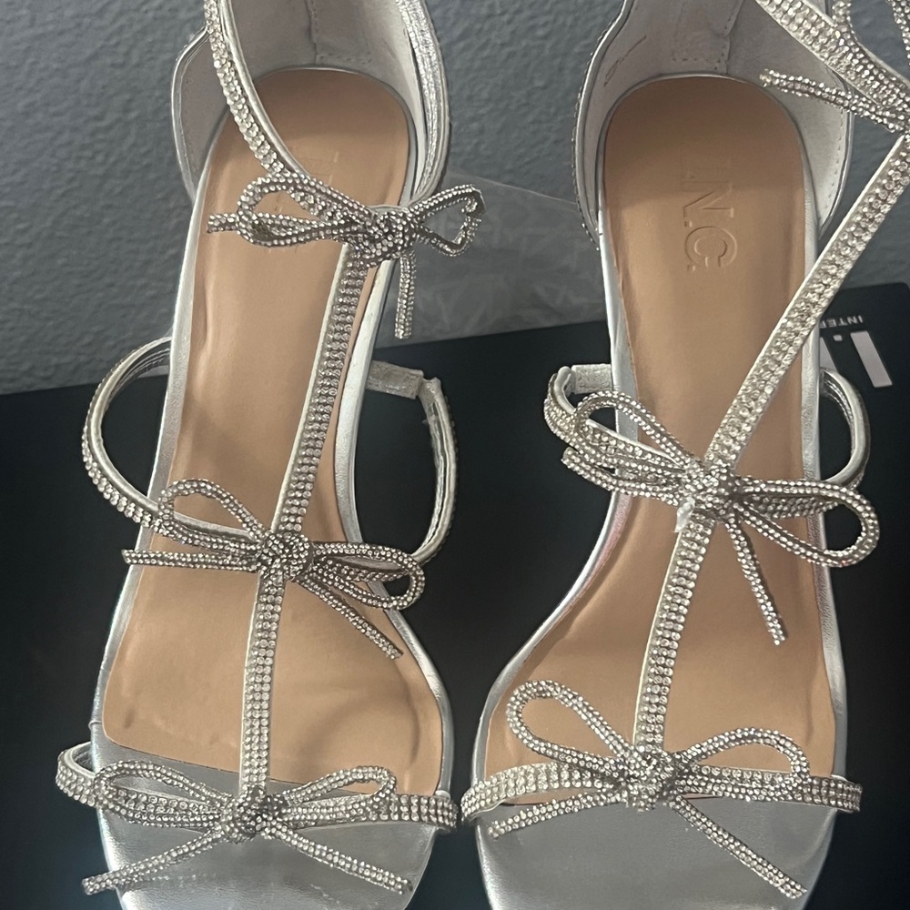 INC Women's Nolino Beaded Bow T-Strap Dress Sandals - Picture 6 of 6
